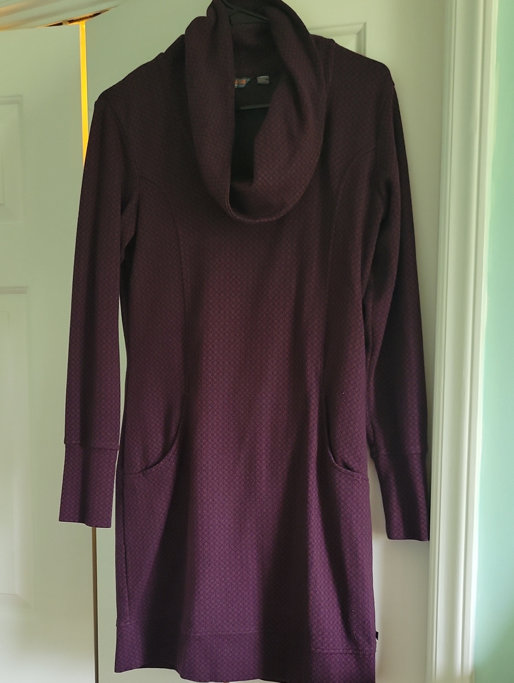 Merrell Medium Women's Long Sleeve Tunic/Shirt/Dress with Cowl Neck